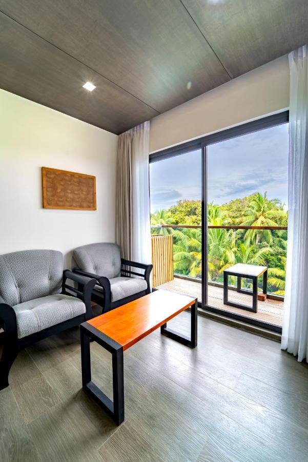 Ataraxis Grand And Spa Fuvahmulah Eksteriør bilde